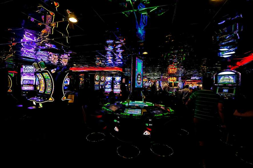 https://goldenpharaoh-casino.com